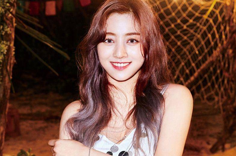 Jihyo TWICE (twice.jype.com)