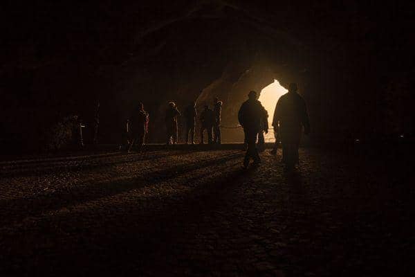 Ilustrasi kegiatan caving (pexels/Lennart Wittstock)