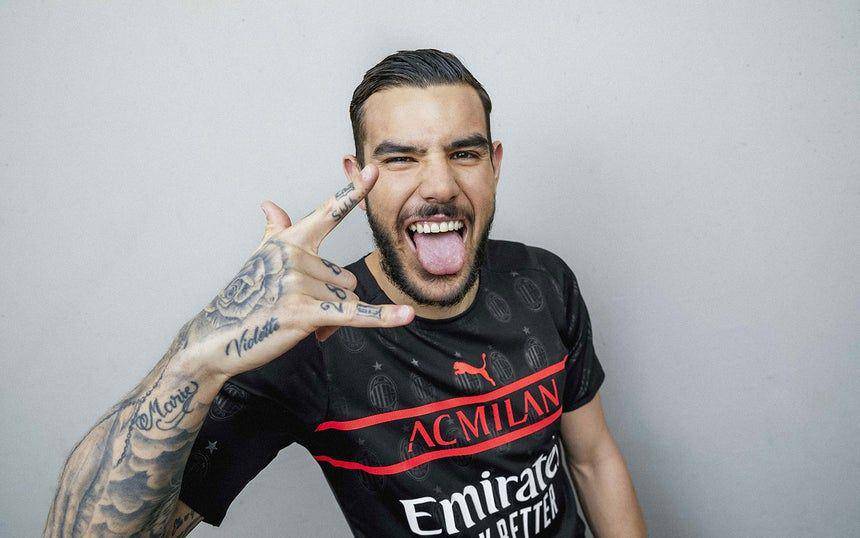 potret jersey ketiga AC Milan (acmilan.com)