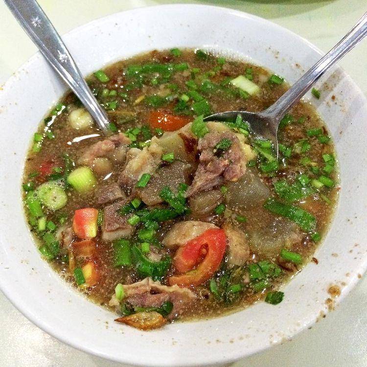 Empal asam (instagram.com/dentagathavalent)