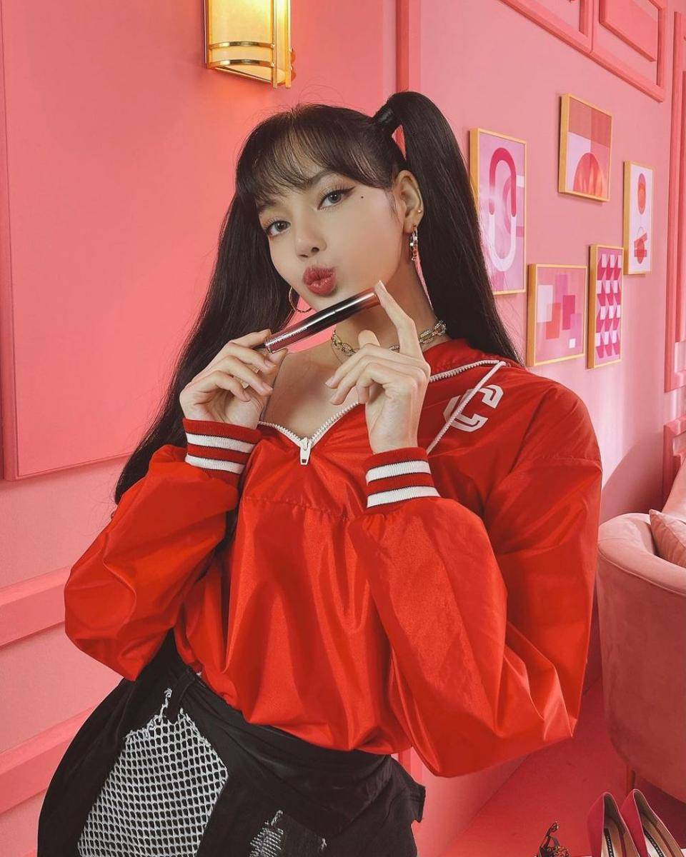 Lisa BLACKPINK (instagram.com/lalalalisa_m)