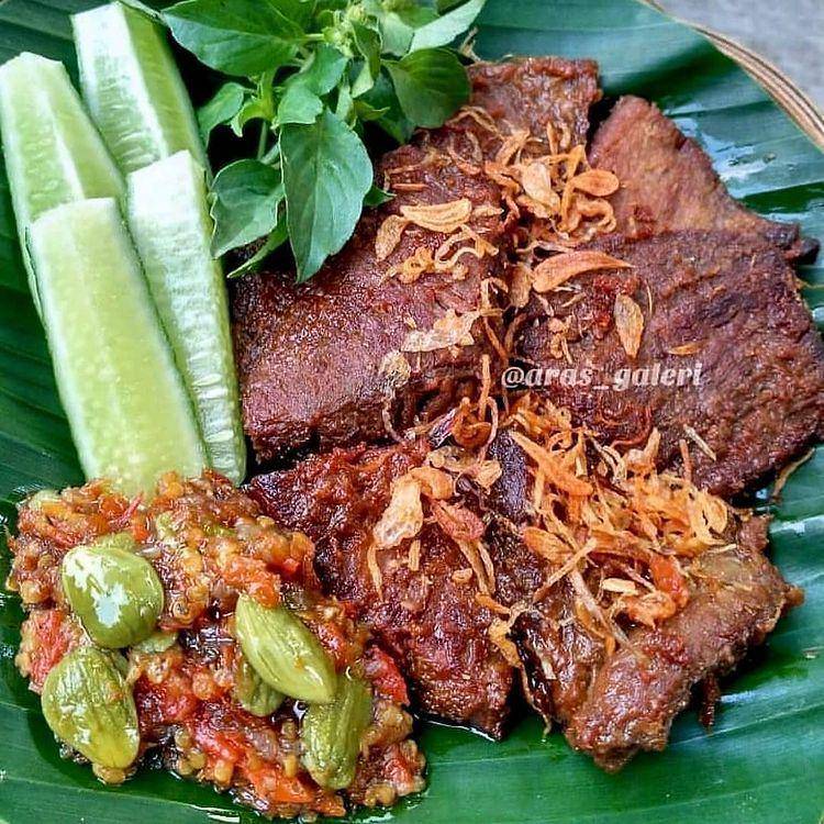 Gepuk (instagram.com/aras_galeri)