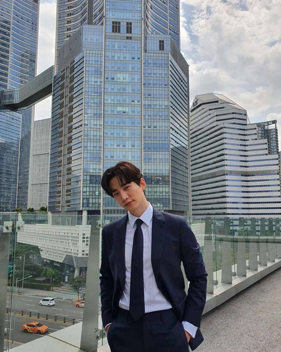 Junho 2PM (instagram.com/lee2jh)