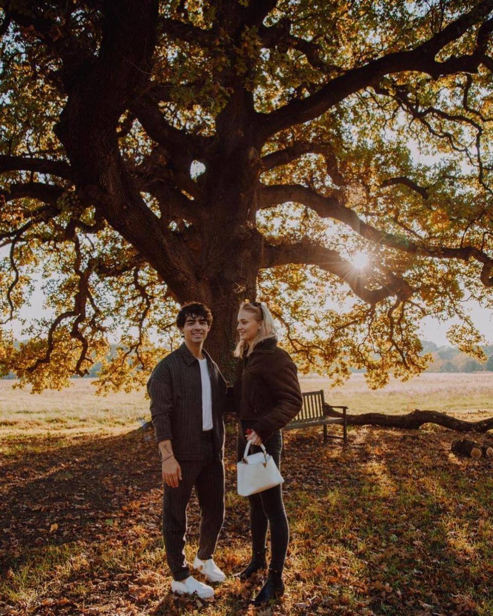 Joe Jonas dan Sophie Turner (instagram.com/sophiet)