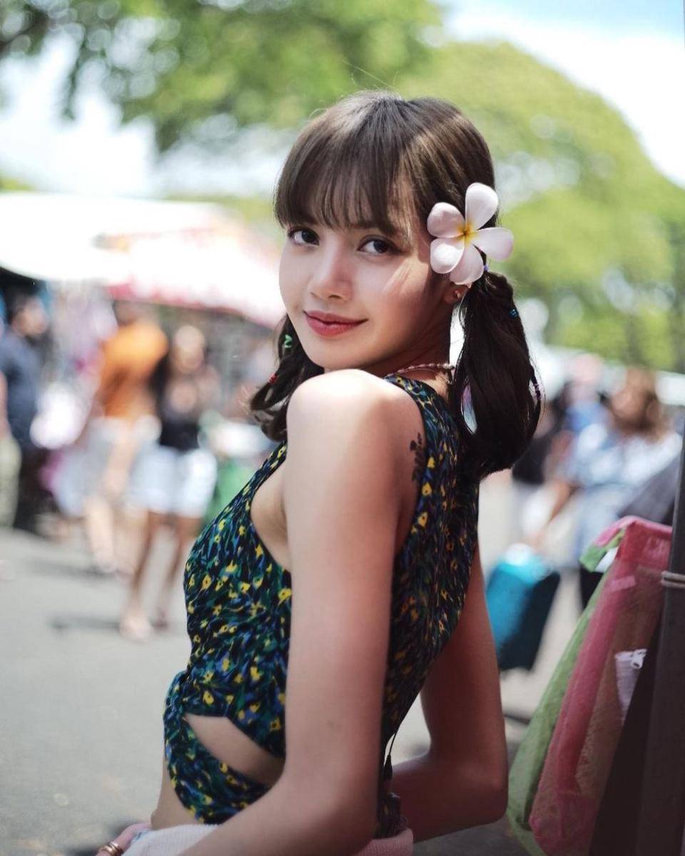 Lisa BLACKPINK (instagram.com/lalalalisa_m)