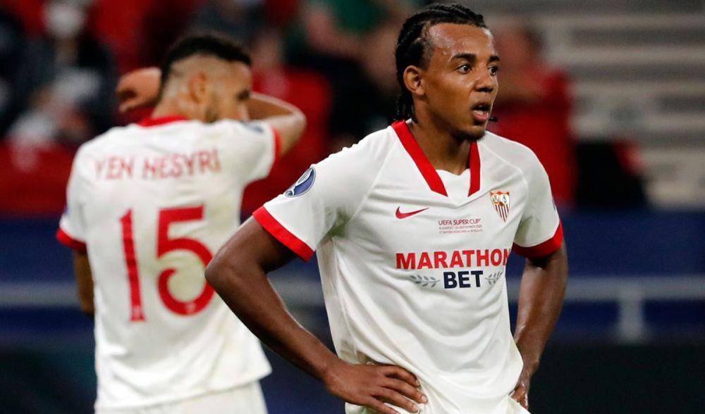Jules Kounde bersama Sevilla (manunitedcore.com)
