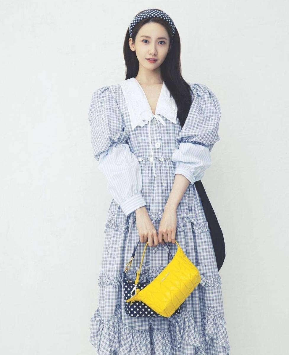 Lim Yoona (instagram.com/yoona__lim)