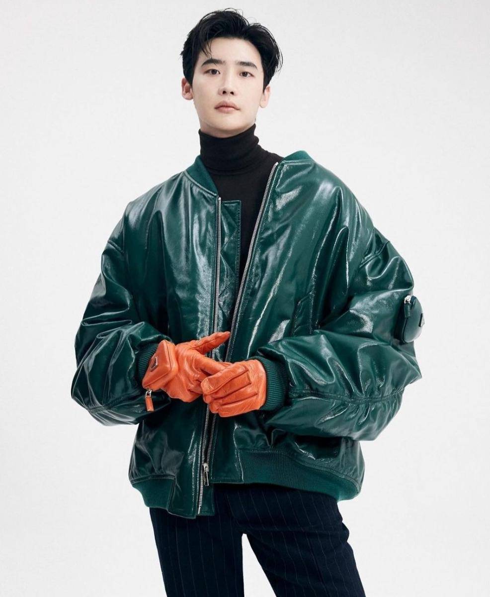 Lee Jong Suk (instagram.com/jongsuk0206)