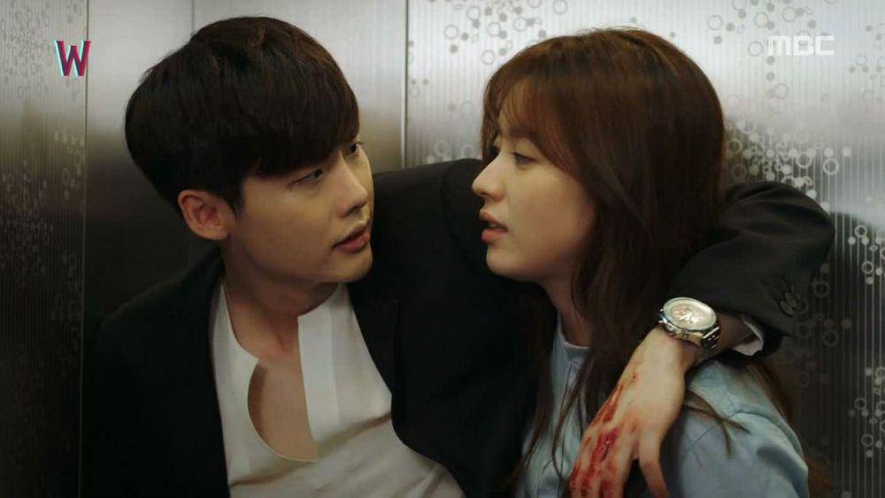 Potret Han Hyo Joo dan Lee Jong Suk di drama W-Two Worlds (www.dramabeans.com)