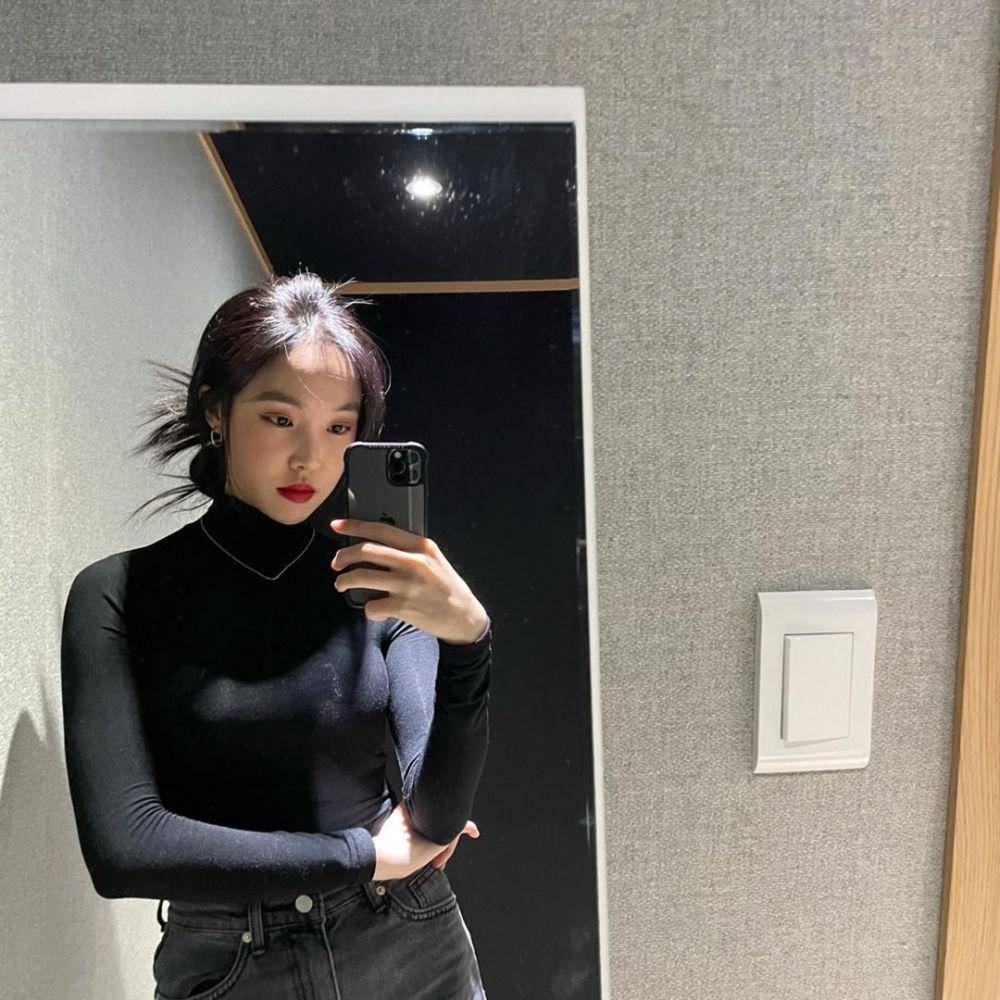 Yuju (instagram.com/yuuzth)