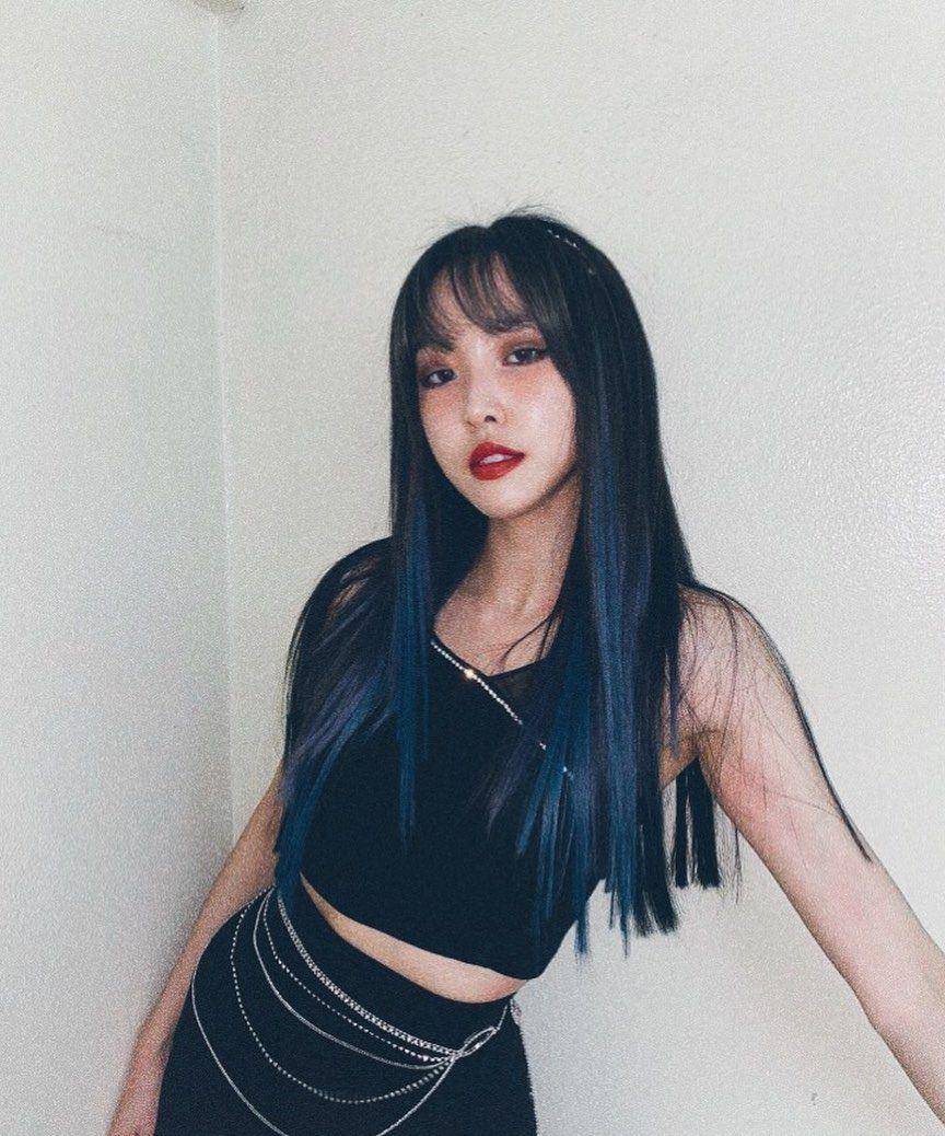 Yuju eks GFRIEND (instagram.com/yuuzth)