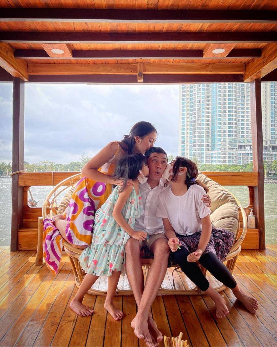 Kenang Mirdad dan keluarga (instagram.com/kenangmirdad)