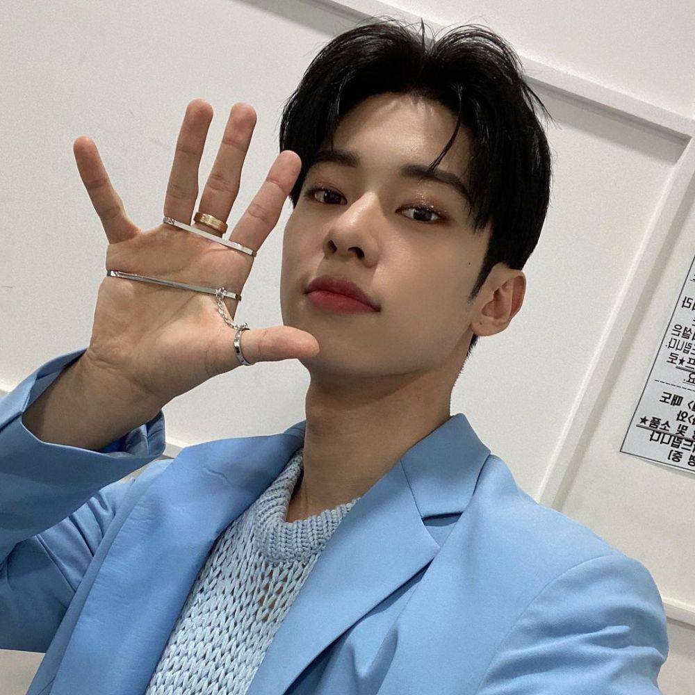 Donghyun AB6IX (instagram.com/ab6ix_official)