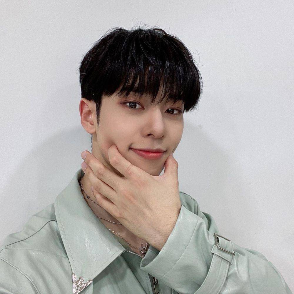 Donghyun AB6IX (instagram.com/ab6ix_official)