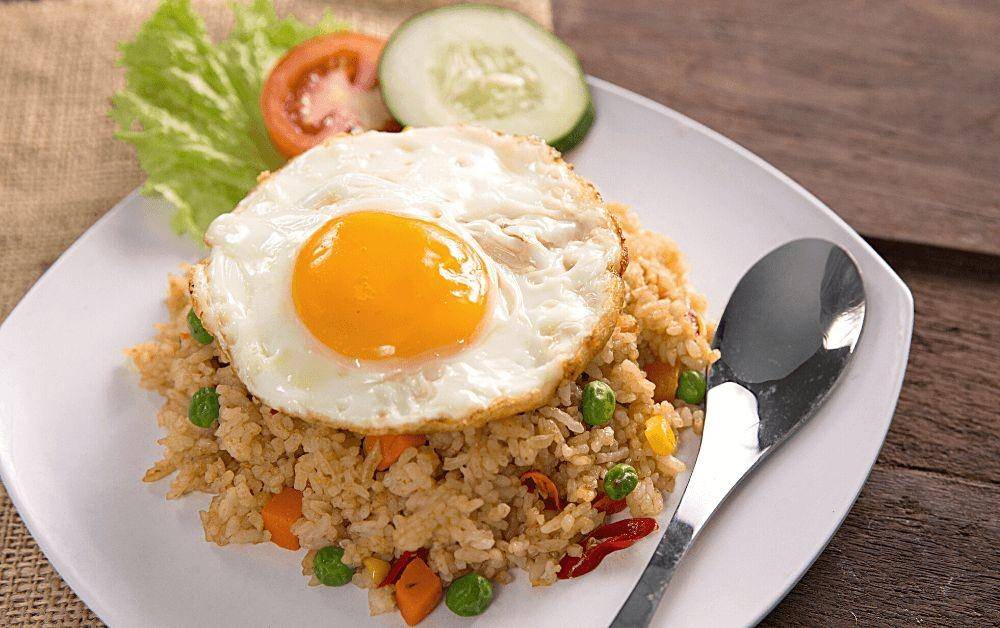 Resep Nasi Goreng Simpel (foodsgirl.com)