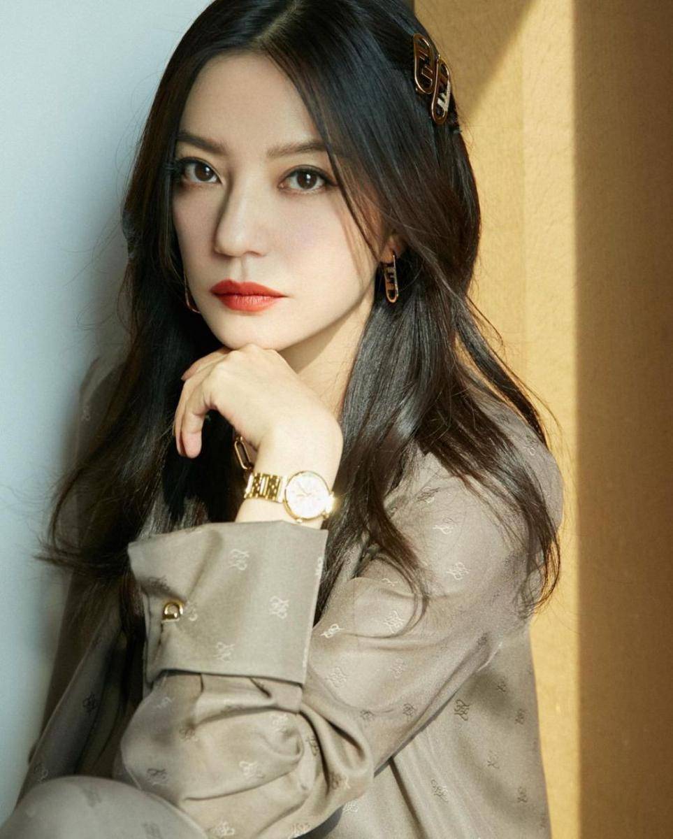 Vicky Zhao (instagram.com/vicki_zhaowei)