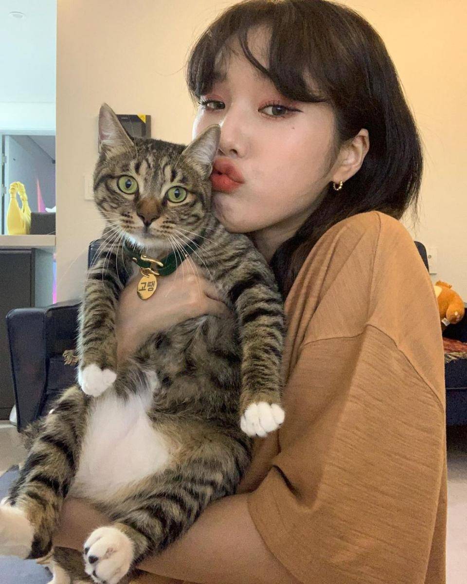 Mimi Oh My Girl dan hewan peliharaan (instagram.com/mimmiiiya)