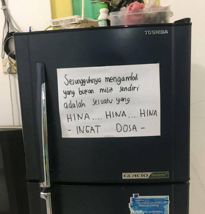 tulisan dilarang maling (Twitter.com/bieberstainss)