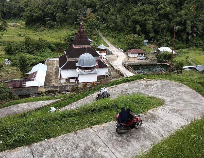 Mesjid Pincuran Gadang (instagram.com/boekittinggi)