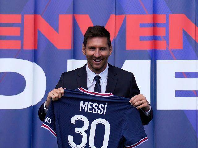 Lionel Messi bergabung ke Paris Saint-Germain (news18.com)