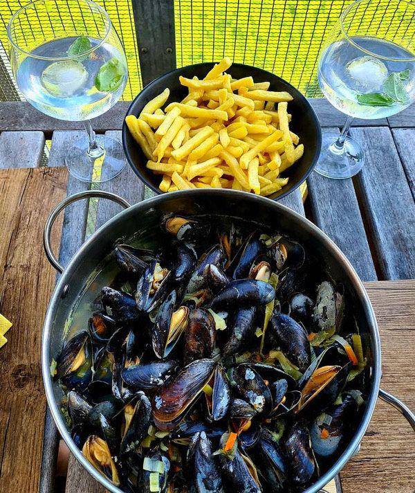 Moules Frites (instagram.com/spatchyspatch)