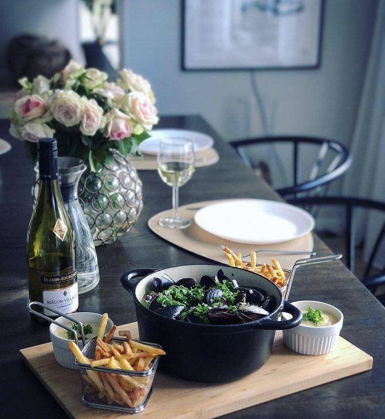 Moules Frites (instagram.com/dywalls_goda)