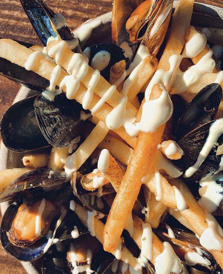 Moules Frites (instagram.com/ironwhale_asburypark)
