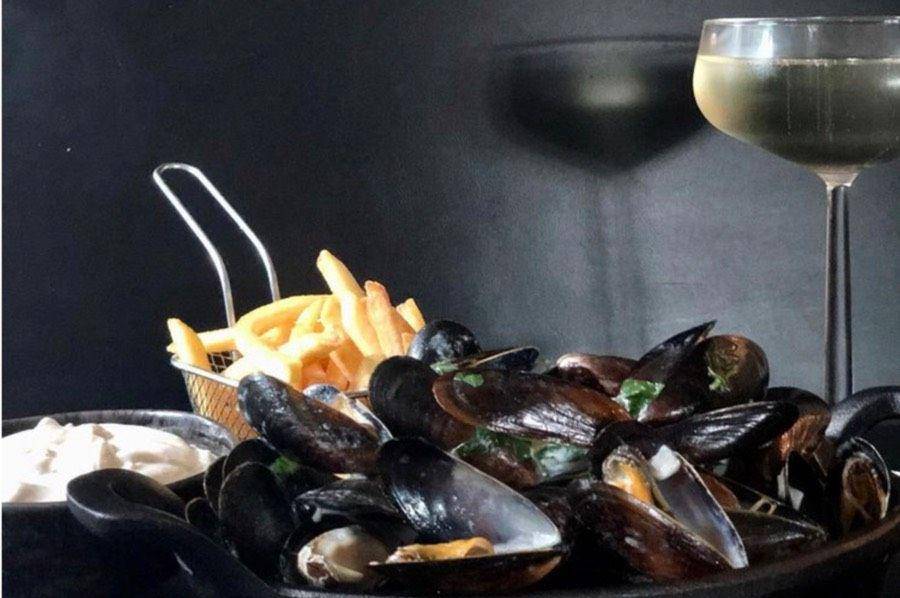 Moules Frites (instagram.com/maria_whatscooking)