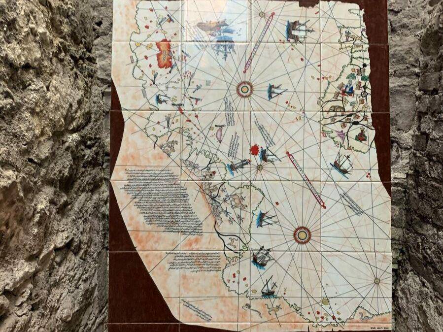 peta Piri Reis Turki (1513), yang penuh dengan rahasia negara Eropa dan komentar pedas (atlasobscura.com)