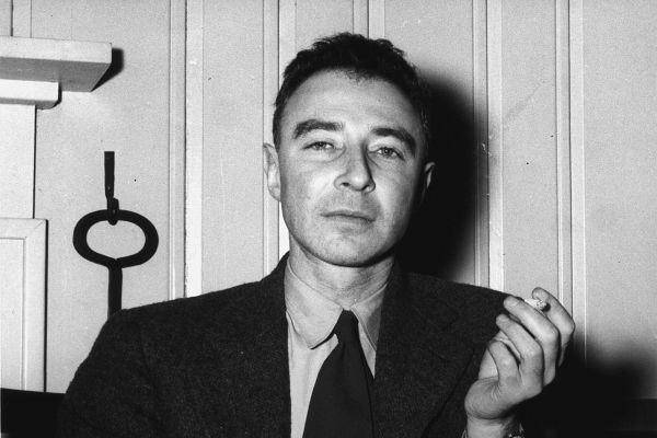 ilustrasi J. Robert Oppenheimer (imagejournal.org)