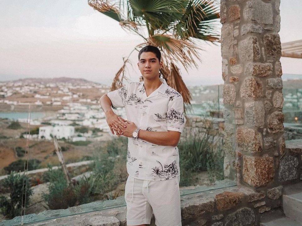 Al Ghazali (instagram.com/alghazali7)