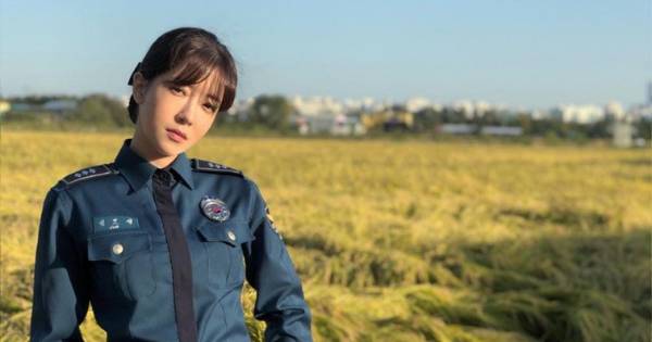 Jung In Sun berperan sebagai polisi (instagram.com/jung_insun.gram)