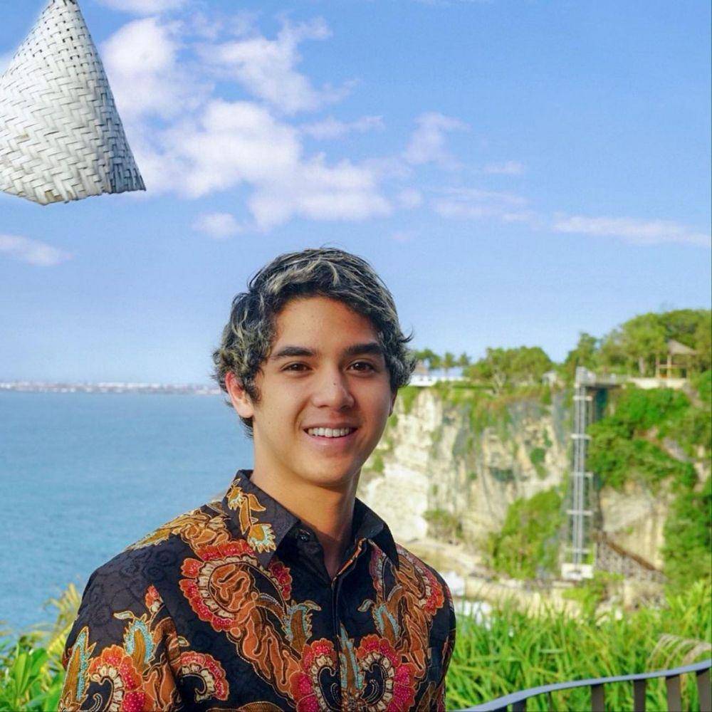 Al Ghazali (instagram.com/alghazali7)