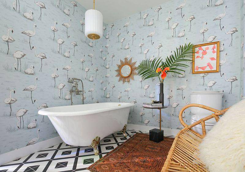 kamar mandi bergaya Bohemian (homedesignlover.com)