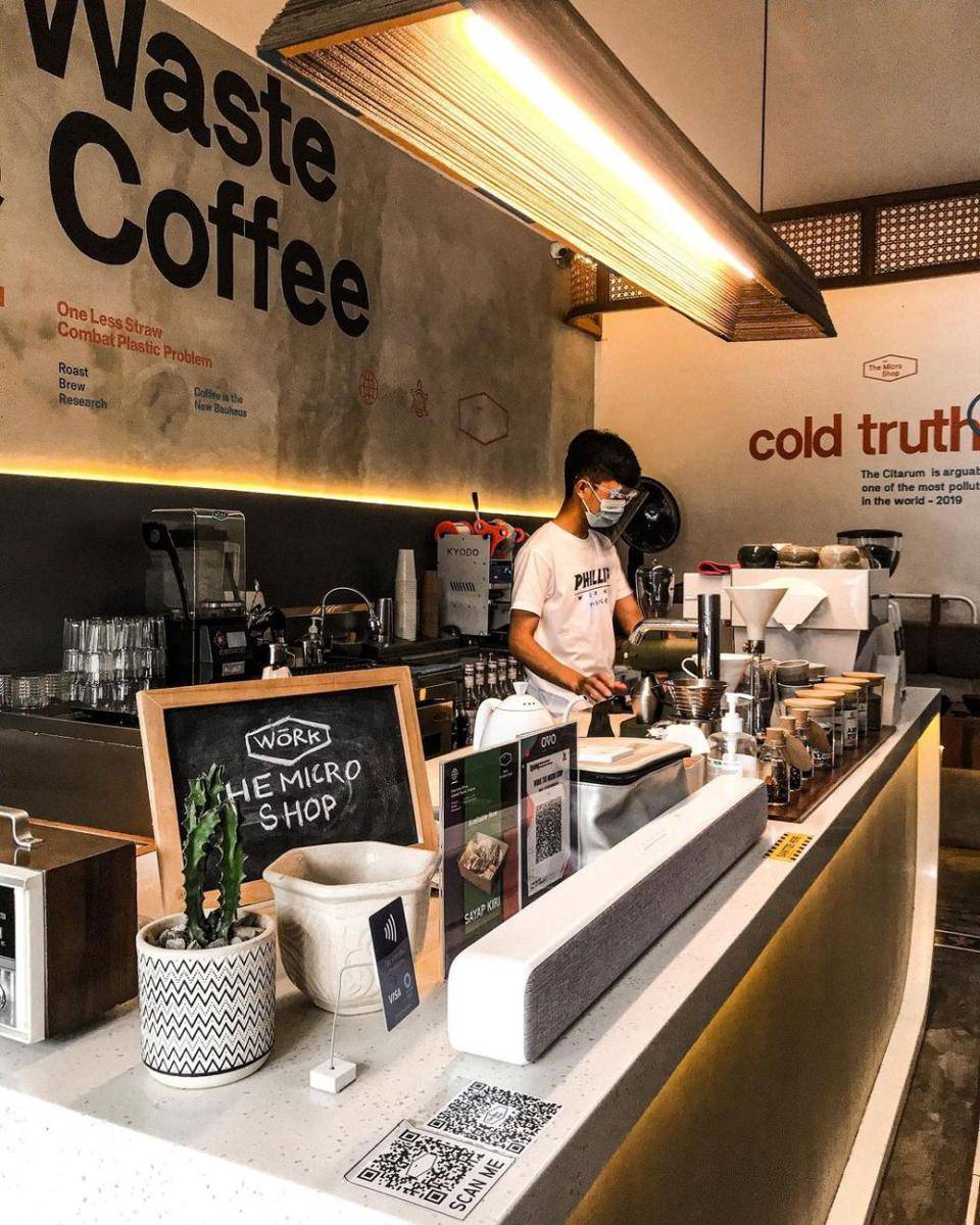 Interior Dalam Work Coffee Indonesia (instagram.com/workcoffeeindonesia)