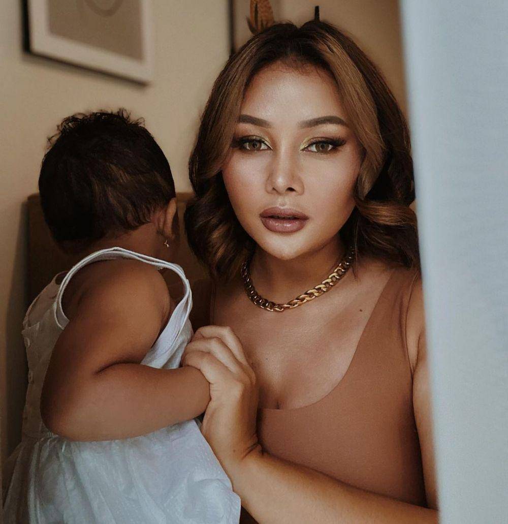 Mutia Ayu dan putrinya (instagram.com/mutia_ayuu)