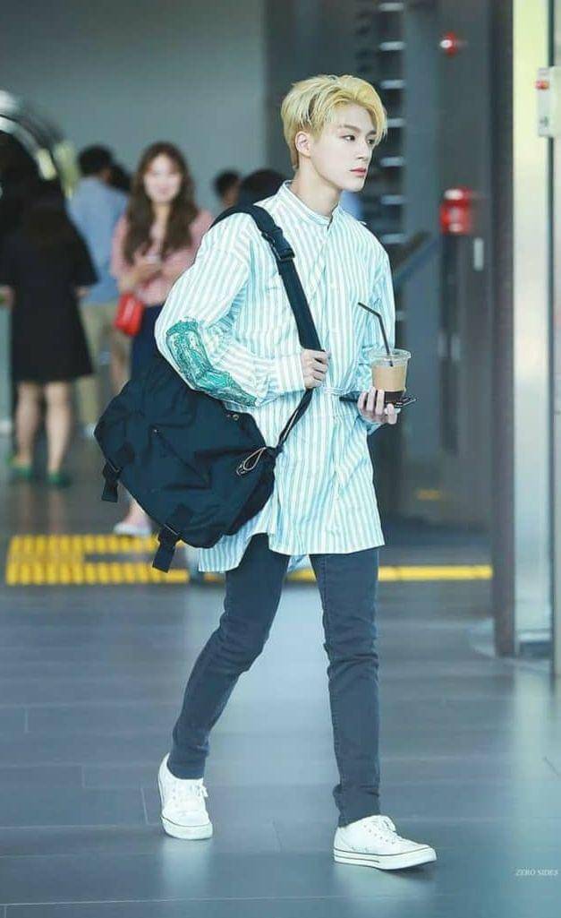 Kemeja ala Jeno NCT (instagram.com/nctchilldream)