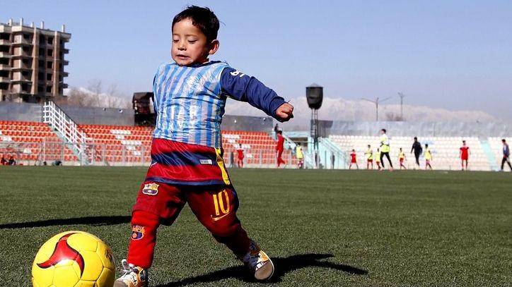 Murtaza Ahmadi, bocah Afganistan yang viral pada 2016 lalu. (marca.com)