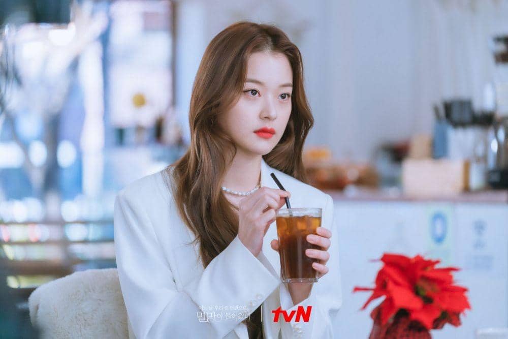 Cuplikan drama Doom at Your Sevice (dok. tvN/Doom at Your Sevice)