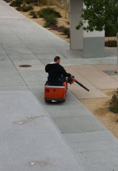 kerja tapi gak mau capek (izismile.com)