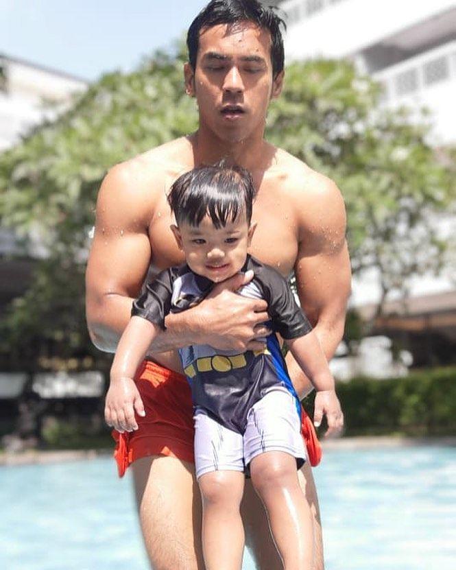 Dian Sidik dan anak (instagram.com/diansidik_)
