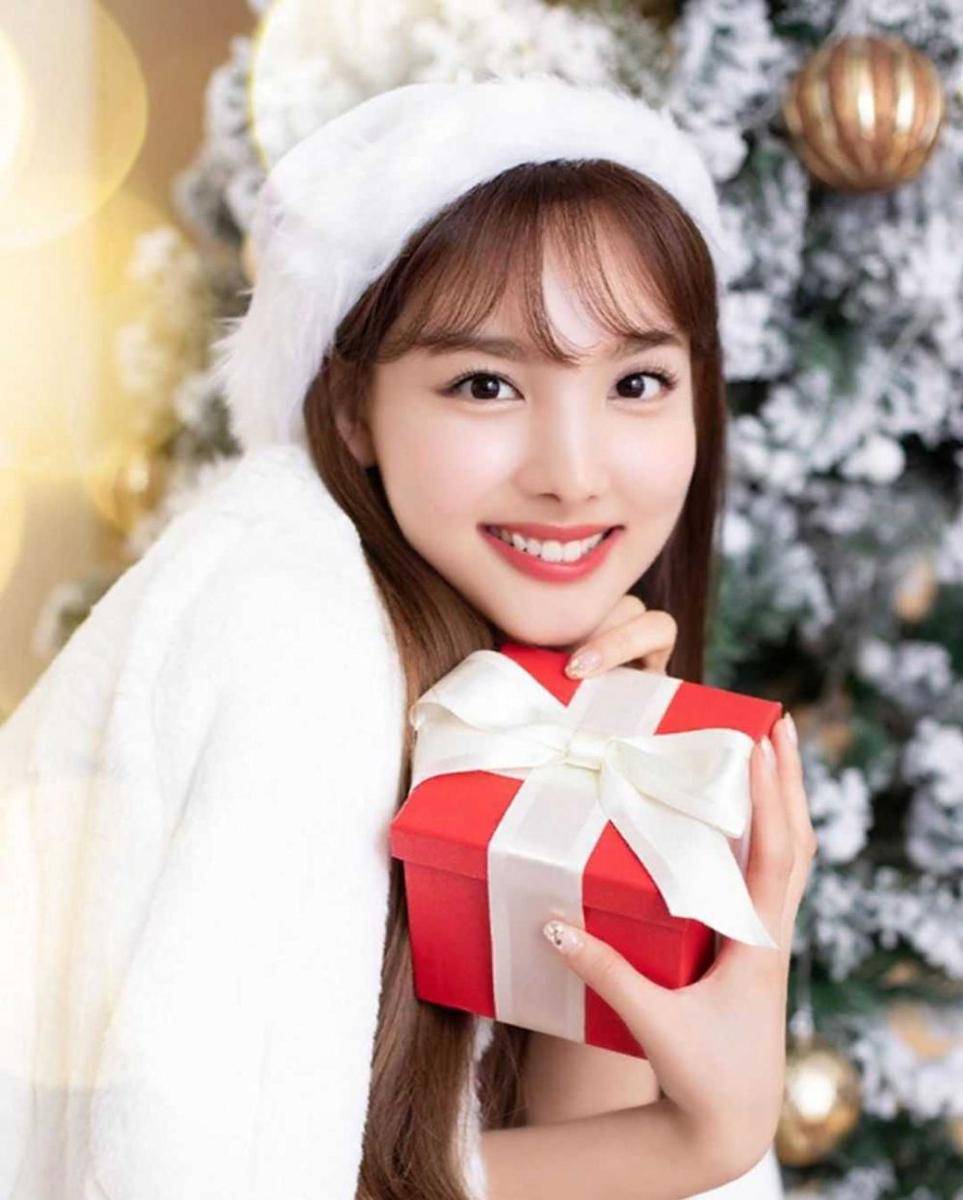 Nayeon TWICE (instagram.com/twicenayeon)