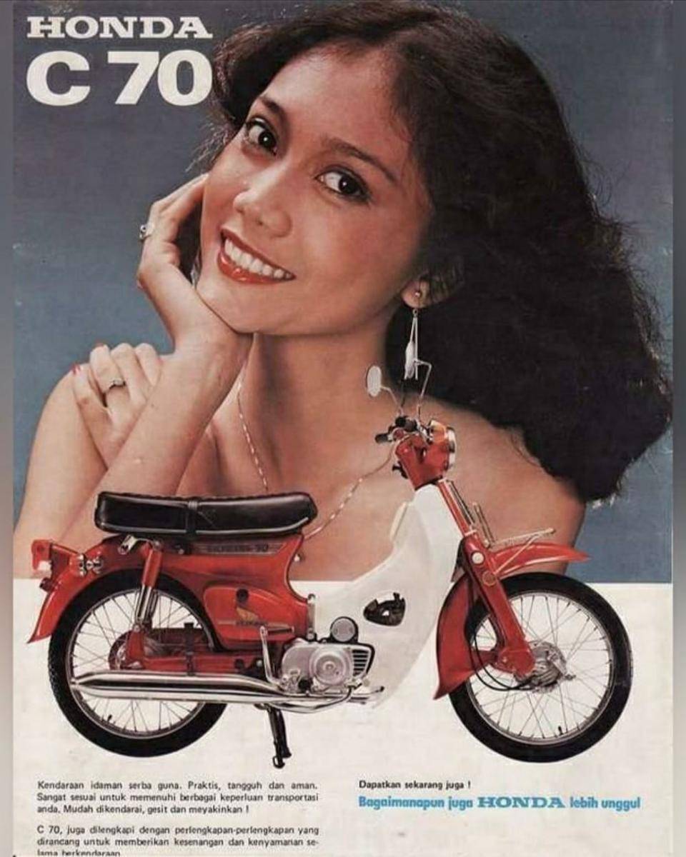 iklan motor jadul (instagram.com/potolawas)
