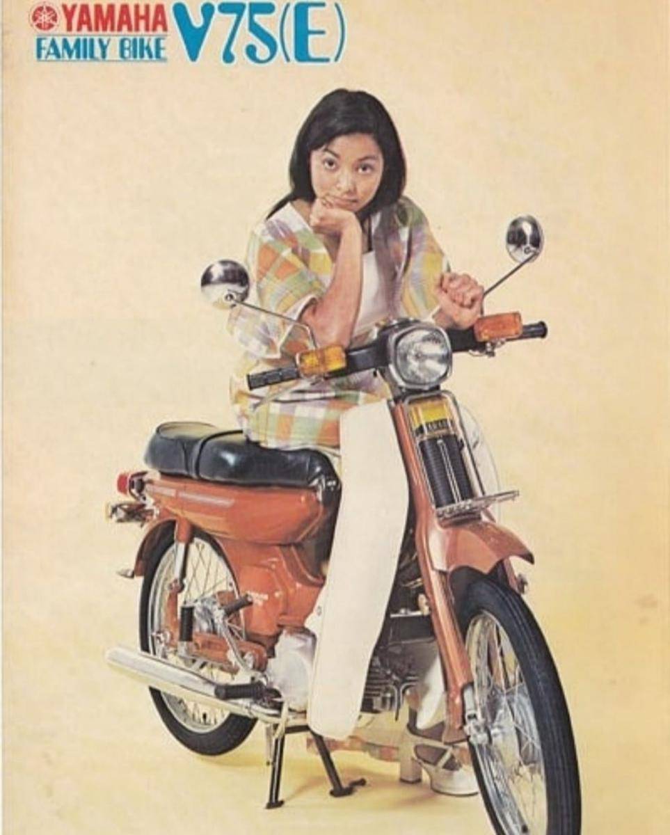 iklan motor jadul (instagram.com/potolawas)