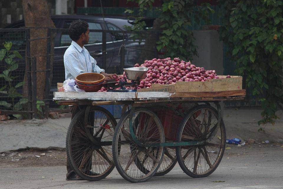 penjual pinggir jalan (pixabay.com/rkrandhir)