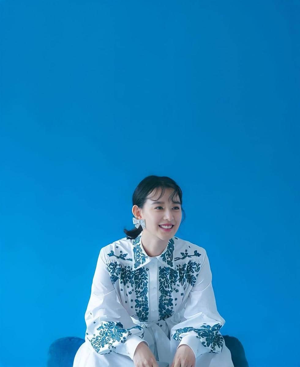 Kim Ji Won (instagram.com/geewonii)