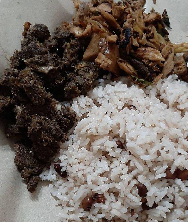Foto nasi lapola khas Maluku (Instagram.com/alfmy_zi.070408)