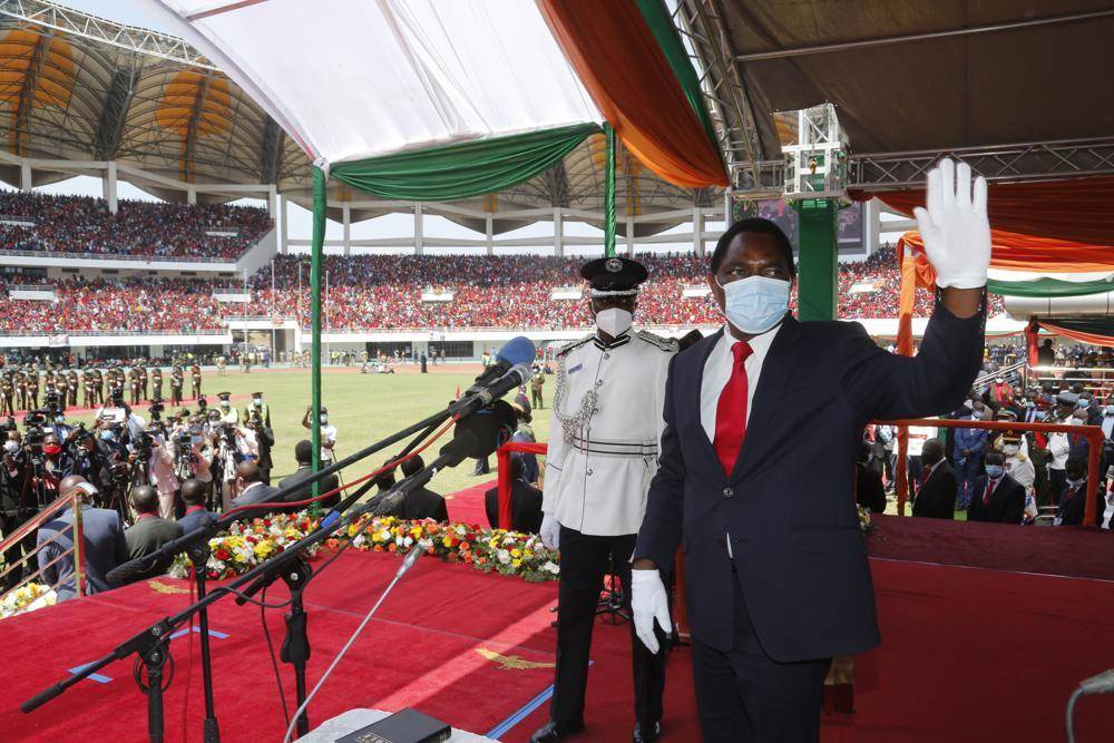 Pelantikan Hakainde Hichilema di Lusaka, Zambia, 24 Agustus 2021. (Foto AP/apnews.com)