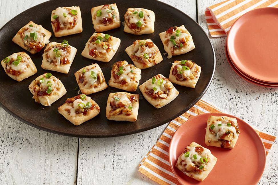ilustrasi hawaiian bbq chicken pizza bites (myfoodandfamily.com)