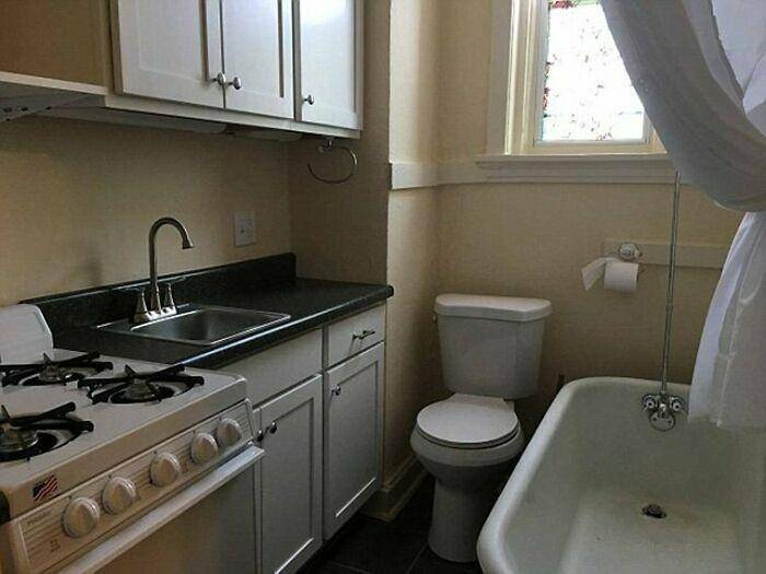 perabotan rumah di tempat tak seharusnya (reddit.com/skyeauroline)